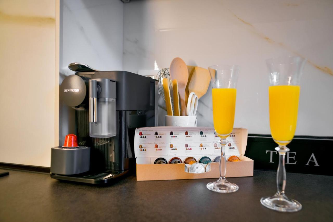 Luxury Class Apartment - 1St Floor, Large Apartment, Downtown, Newly Renovated, Fast Wifi, 4X Air Conditioning 萨格勒布 外观 照片
